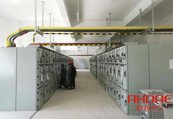 高壓柜現(xiàn)場圖.jpg 高壓柜現(xiàn)場圖.jpg