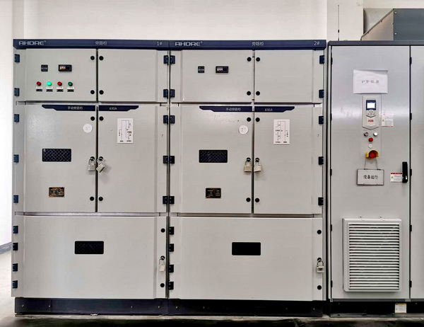 自動旁路柜現(xiàn)場圖.jpg 自動旁路柜現(xiàn)場圖.jpg