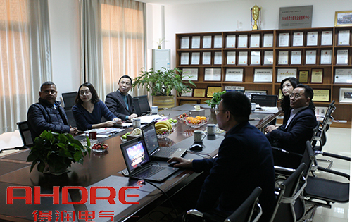 得潤(rùn)電氣 35KV開(kāi)關(guān)柜生產(chǎn)廠(chǎng)家 咨詢(xún)熱線(xiàn):4000551777 QQ:3176885416 得潤(rùn)電氣 35KV開(kāi)關(guān)柜生產(chǎn)廠(chǎng)家 咨詢(xún)熱線(xiàn):4000551777 QQ:3176885416