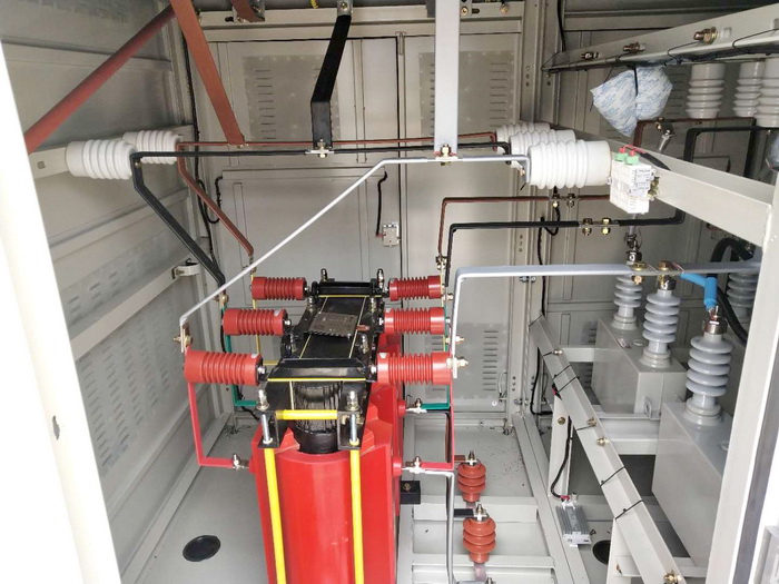 高壓室 (電容柜) 高壓室 (電容柜)