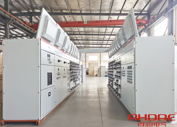 烏干達(dá)項(xiàng)目低壓柜.jpg 烏干達(dá)項(xiàng)目低壓柜.jpg