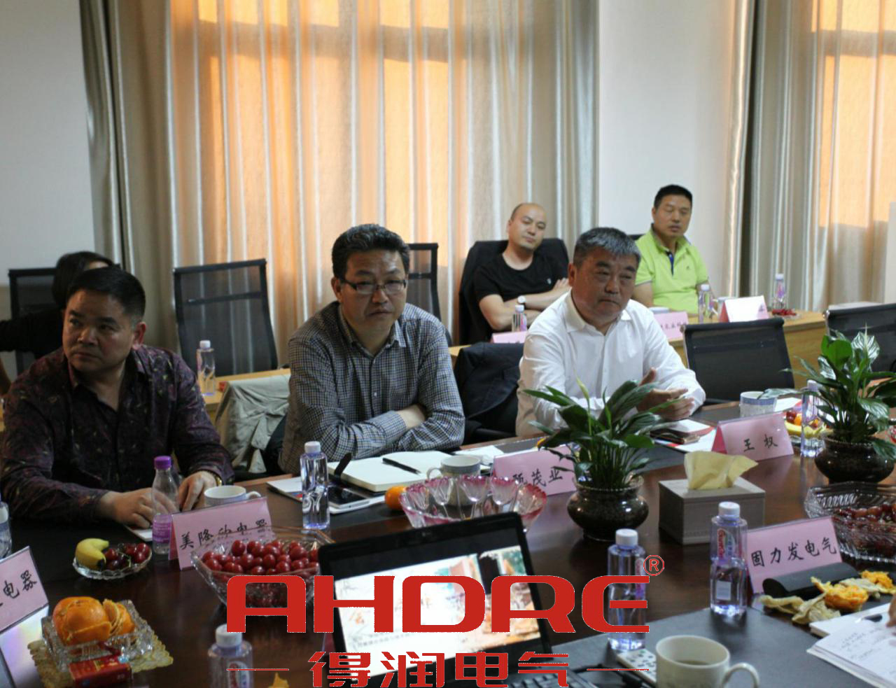 得潤電氣 配電柜生產廠家 咨詢熱線:4000551777 得潤電氣 配電柜生產廠家 咨詢熱線:4000551777