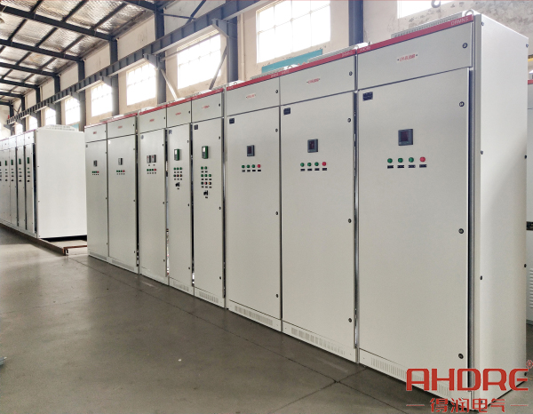 變頻柜 (1).jpg 變頻柜 (1).jpg