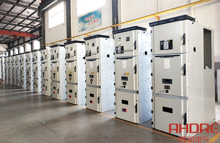 10KV高壓開關(guān)柜.jpg 10KV高壓開關(guān)柜.jpg